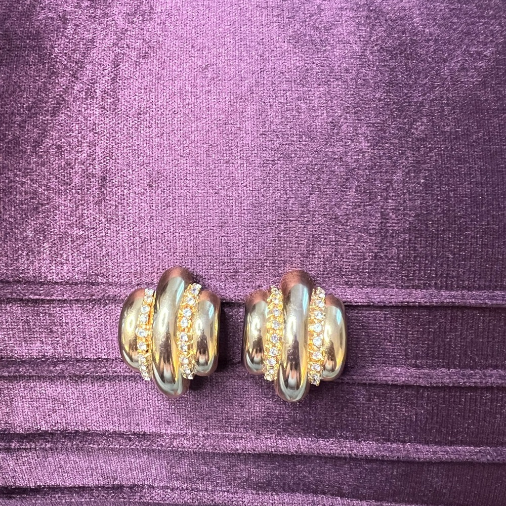 Vintage clip on earrings
